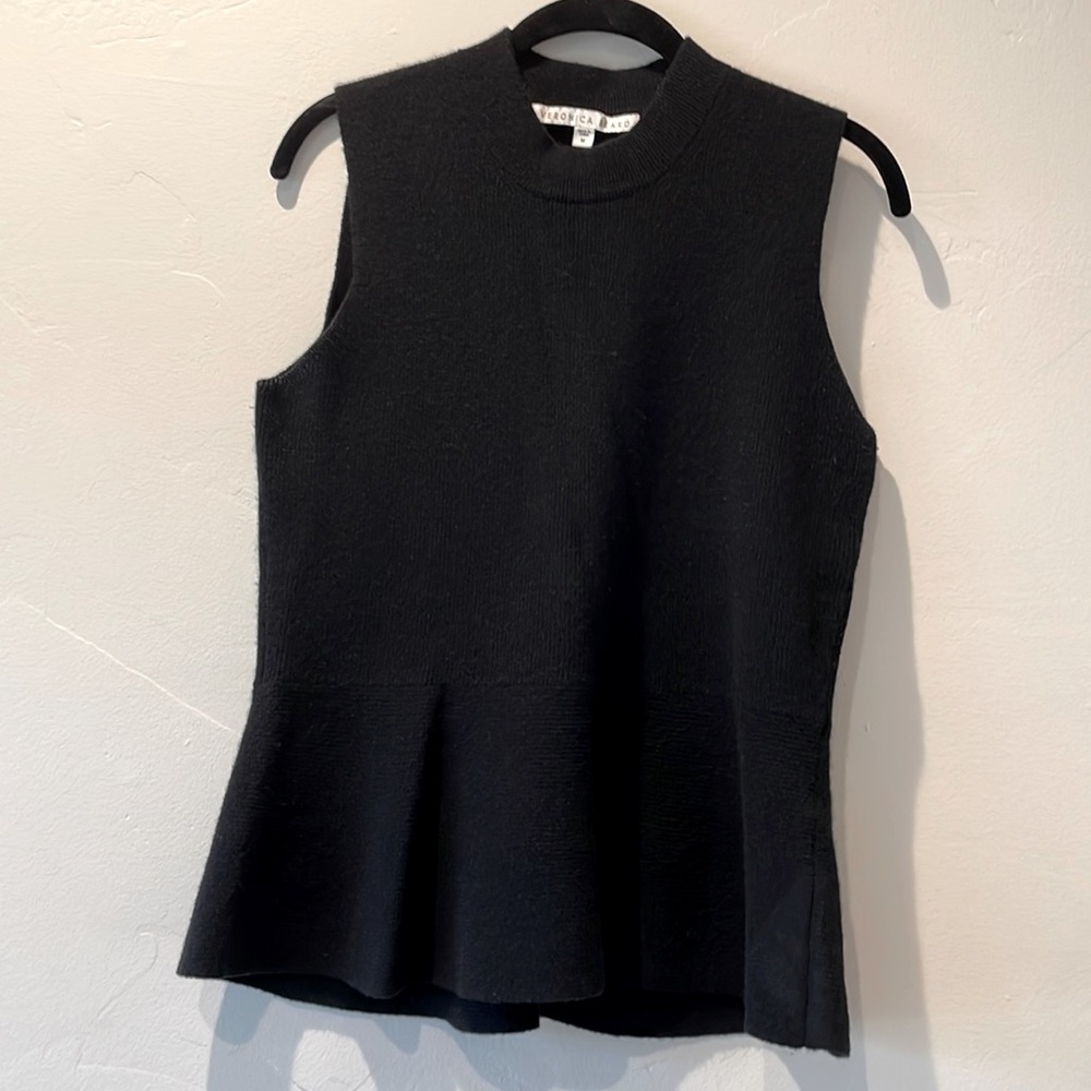 Veronica Beard sweater size M